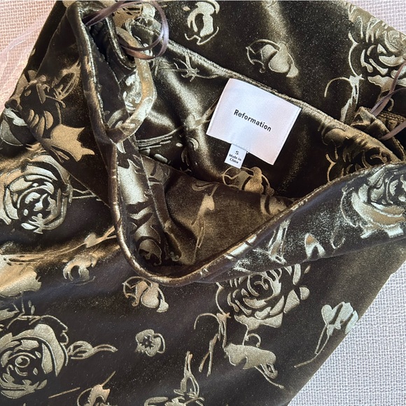 NEW Reformation Elise Knit Midi Dress - Green Floral Velvet - Picture 5 of 8